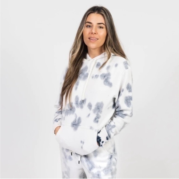 Feat BlanketBlend Hoodie Sweater in Moon Marble - Picture 2 of 7